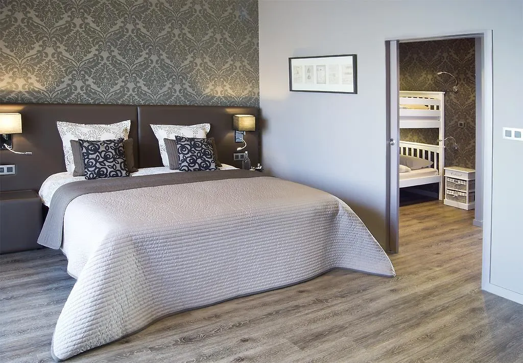 Charmehotel Kruishof Ostende 3*,
