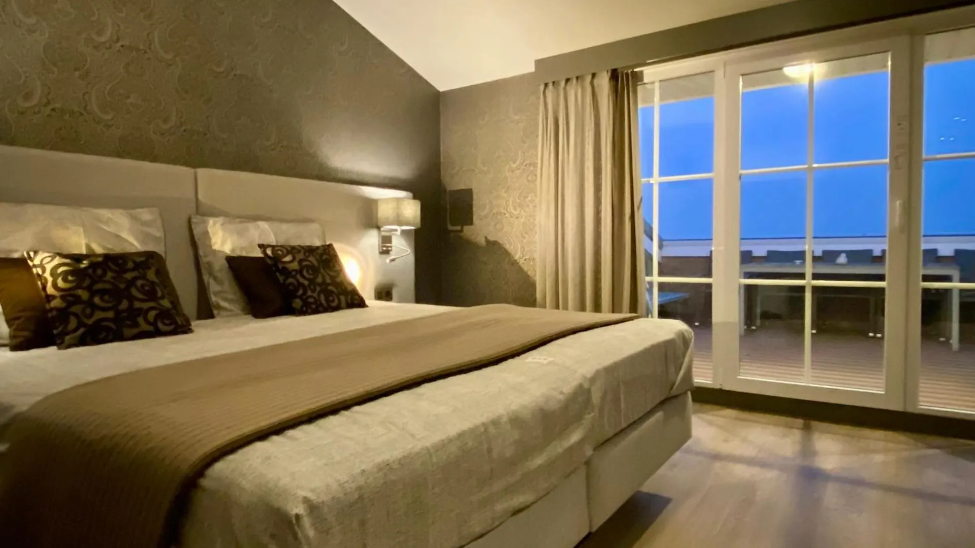 Charmehotel Kruishof Ostende 3*,  Belgique